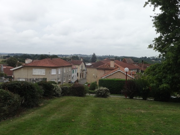 2014-08-19 (pelouse-Arzacq)-02