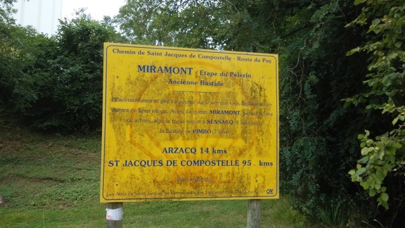 2014-08-19 (pelouse-Arzacq)-03a